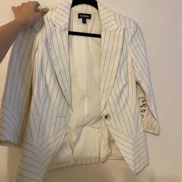 BEBE white striped blazer - Picture 3 of 5